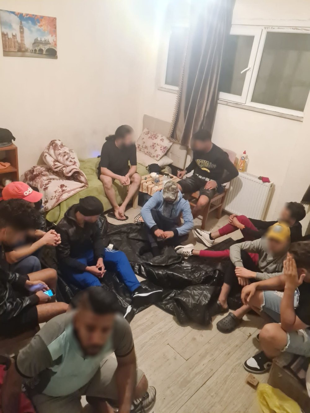 Kaçak göçmenleri İstanbul'a getirenler tutuklandı