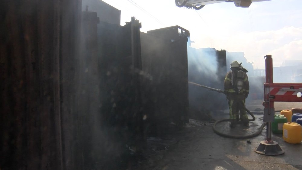Silivri'de fabrika yangını: 1 şüpheli gözaltında