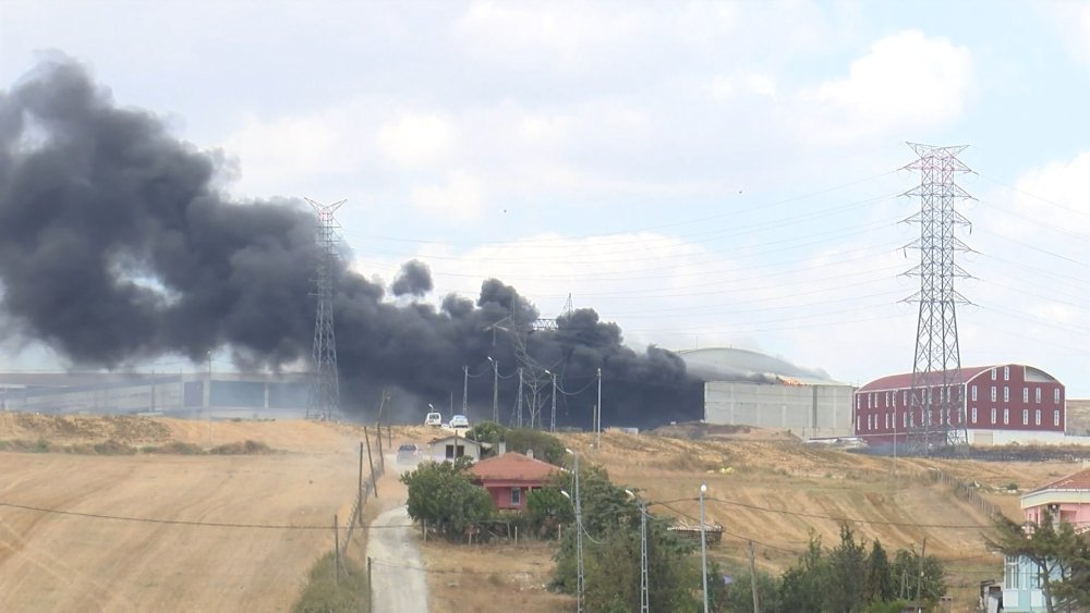Silivri'de fabrika yangını: 1 şüpheli gözaltında
