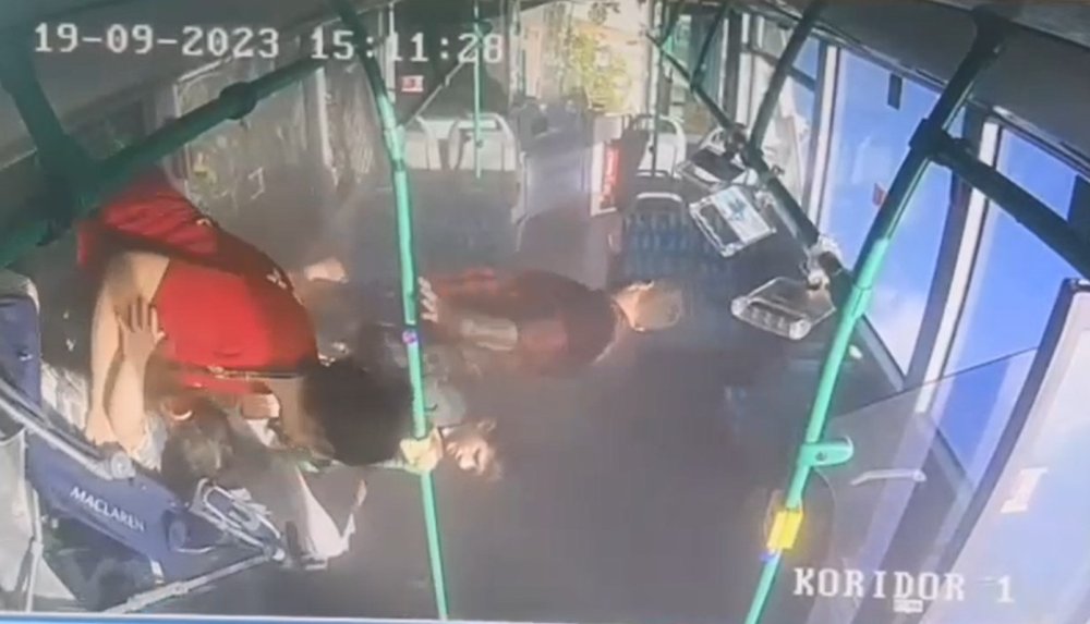 İETT otobüsünün içinde kaza dehşeti: Görüntüleri ortaya çıktı