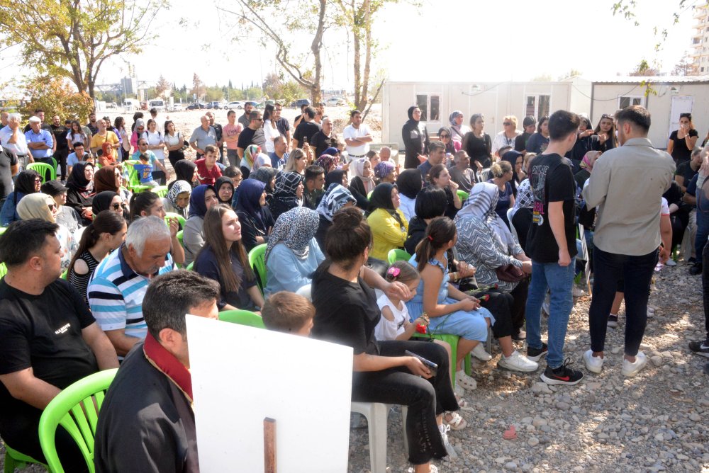 1400 kişiye mezar olan Ebrar Sitesi sakinleri tepkili: Müze değil, adalet istediler