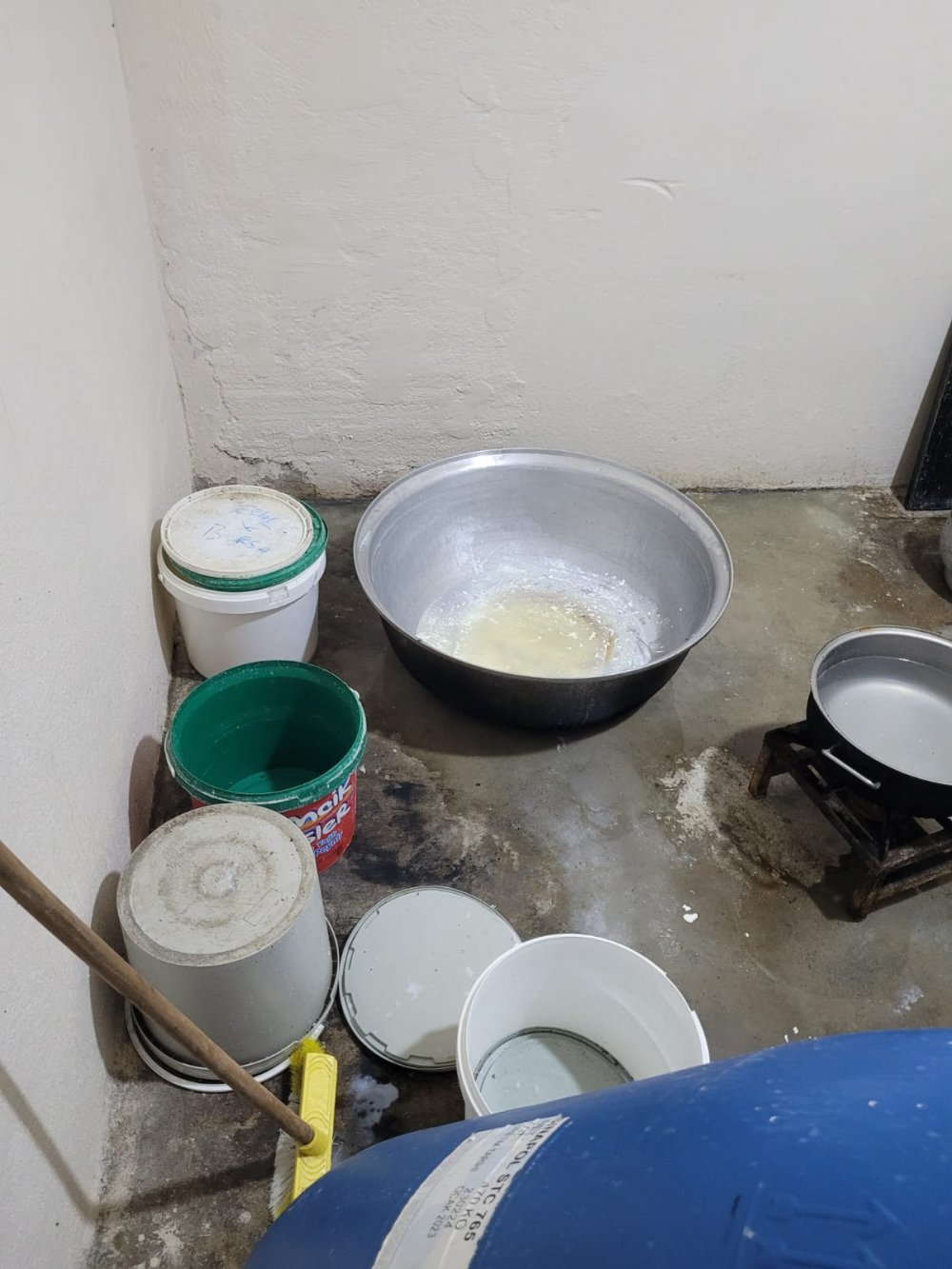 Sağlıksız koşullarda peynir ve kaymak üretimi: İşletme sahibi Suriye uyruklu