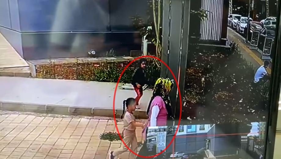 Güzellik salonuna silahlı saldırı: Yoldan geçen anne-kız yaralandı