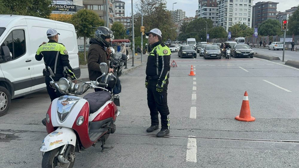 Motosiklet sürücülerine yapılan denetimde ceza yağdı: 35 bin 770 lira