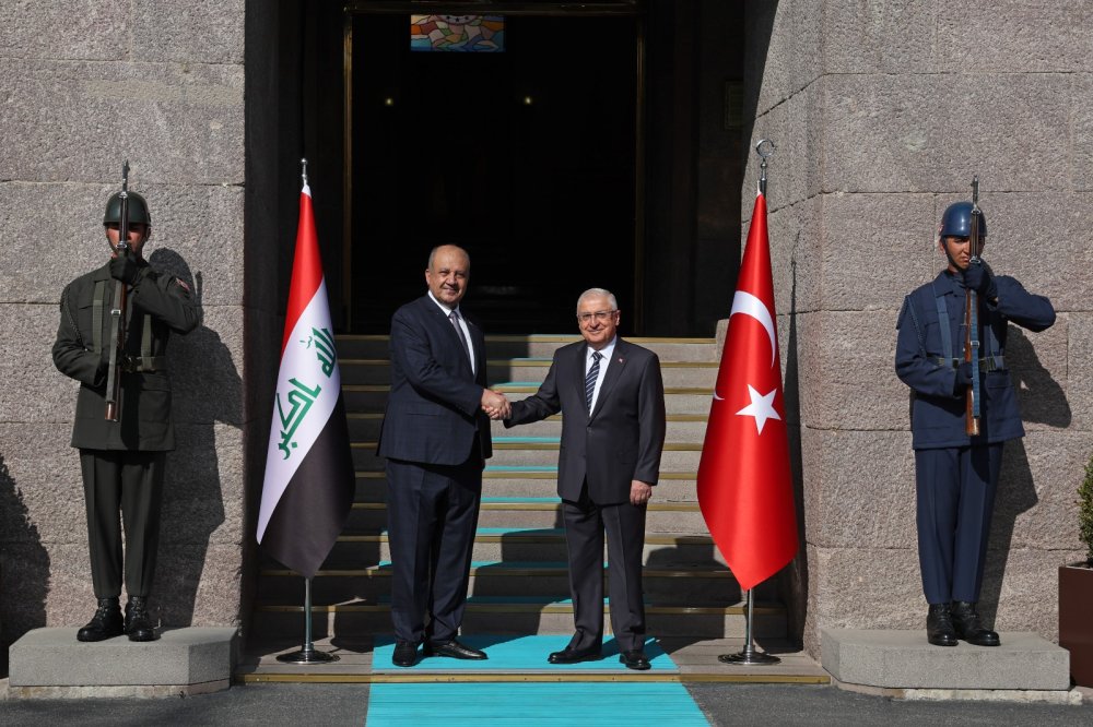 Savunma Bakanı Güler, Iraklı mevkidaşı ile bir araya geldi