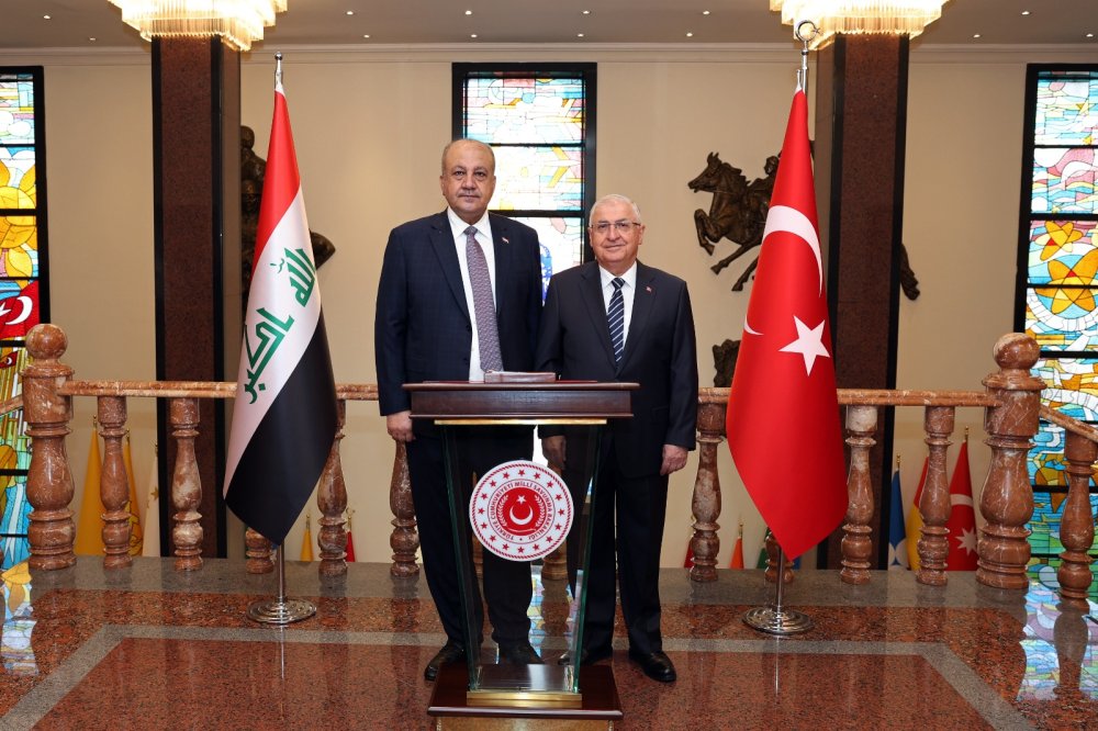 Savunma Bakanı Güler, Iraklı mevkidaşı ile bir araya geldi