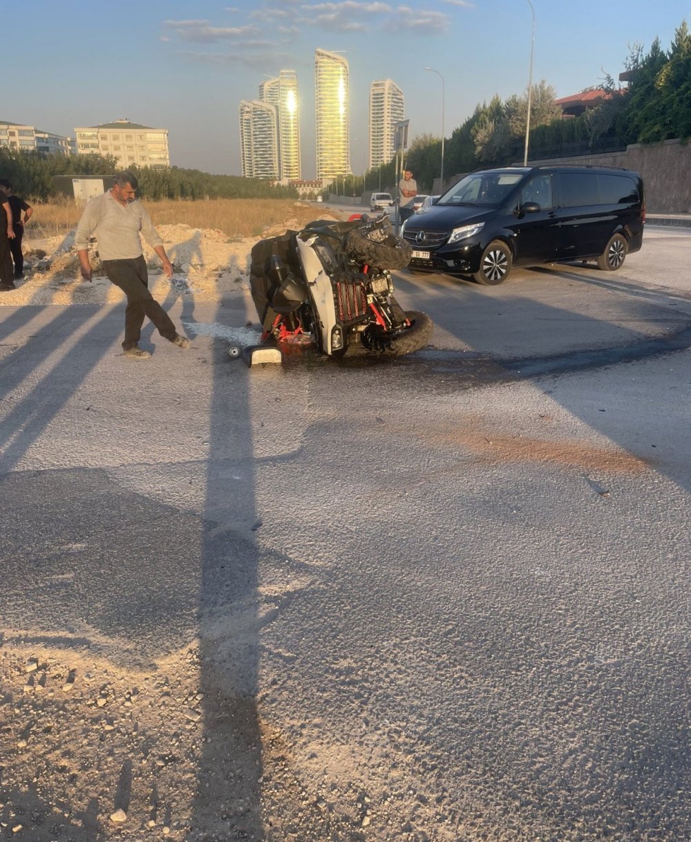 Otomobil ile ATV'nin çarpıştığı kaza kamerada: 2 ölü, 1 yaralı