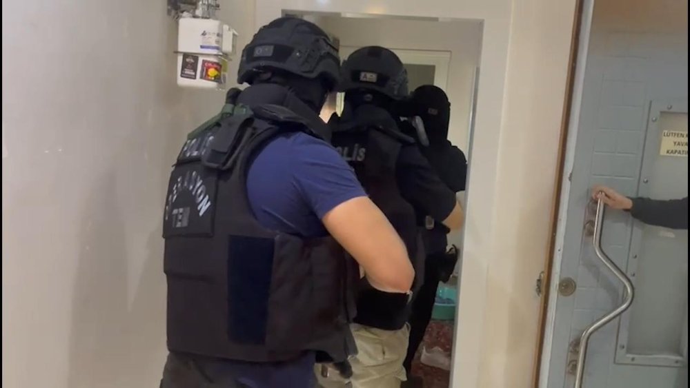 İstanbul’daki terör operasyonunda 11 kişi gözaltına alındı