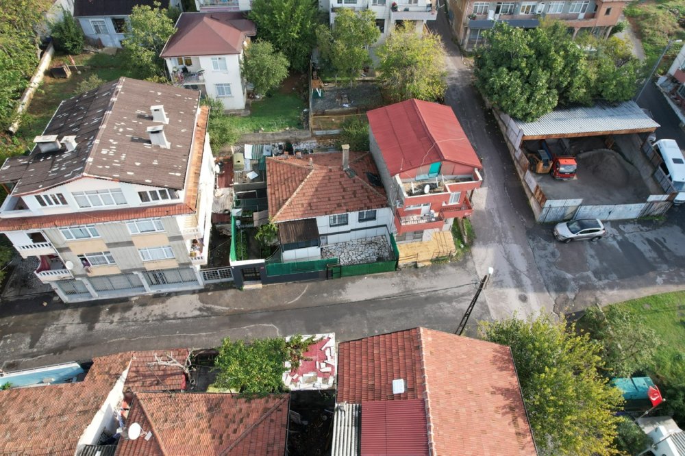 Polat çiftinin 5 yıl önce yaşadığı gecekondu görüntülendi: Eski komşuları konuştu