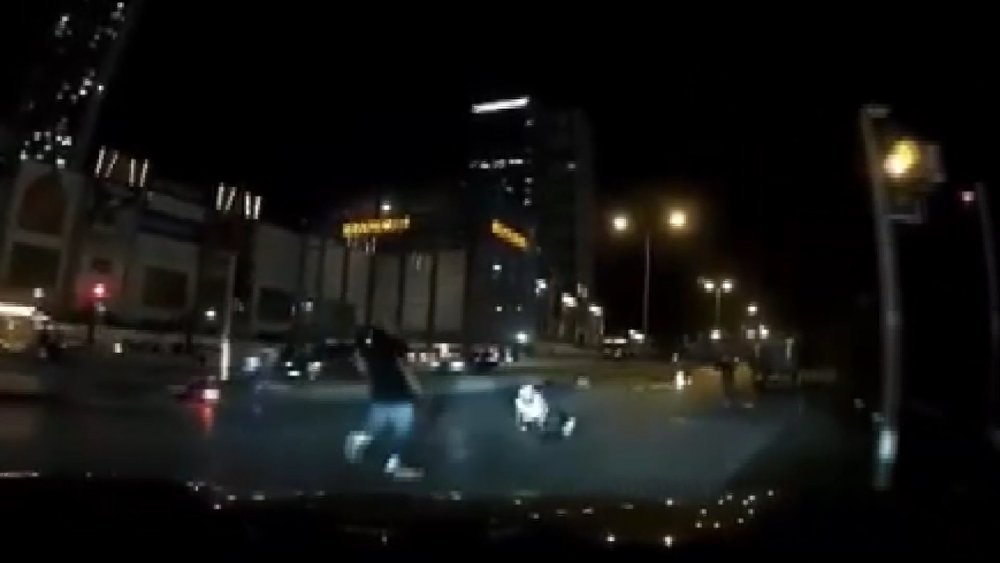 Ataşehir'de iki motosikletli kaza yaptı