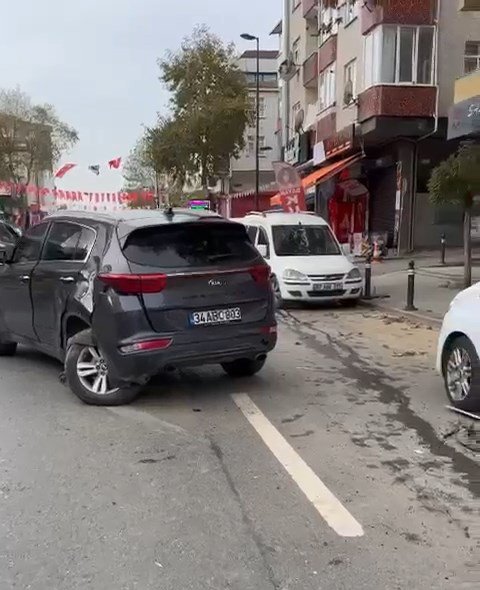 Çekmeköy'de direksiyon hakimiyetini kaybederek cipe çarptı