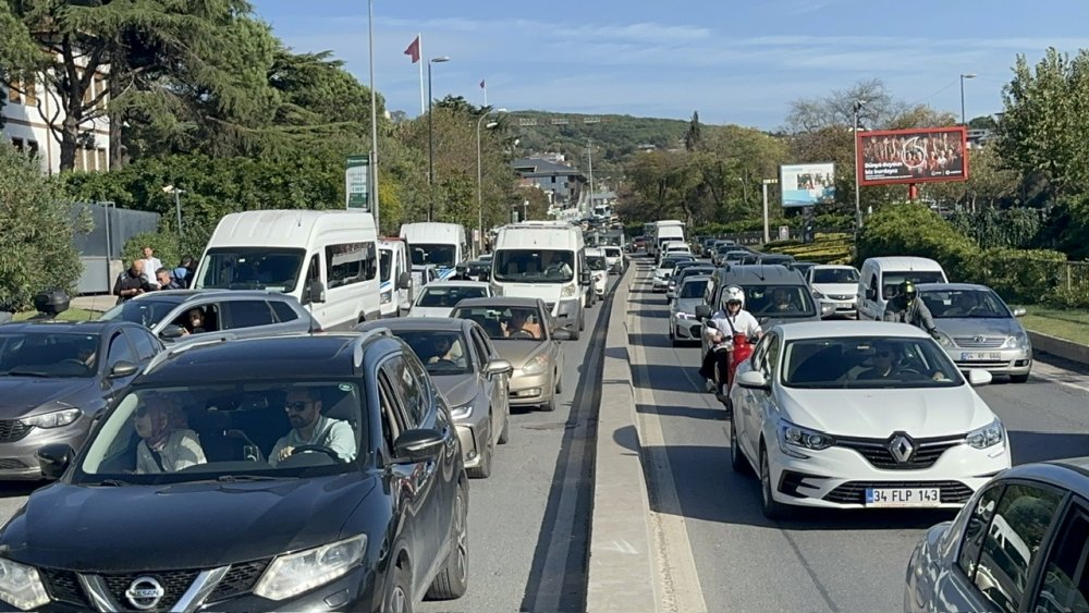 İstanbul Maratonu nedeniyle kapalı olan yollar trafiğe açıldı