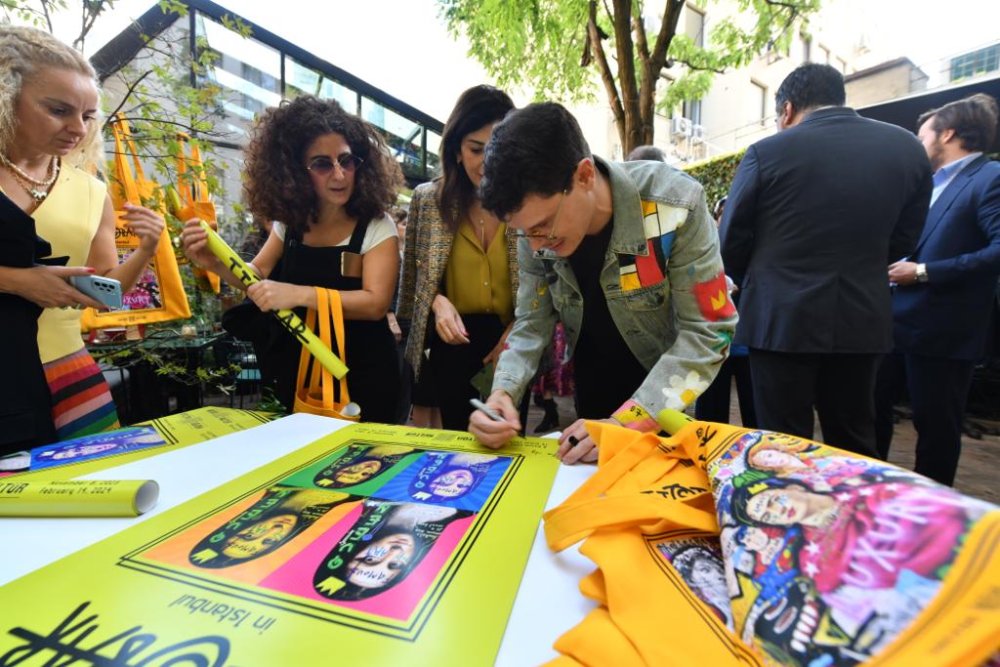 Jisbar, kişisel sergisiyle İstanbul'da: Gelir bağışlanacak