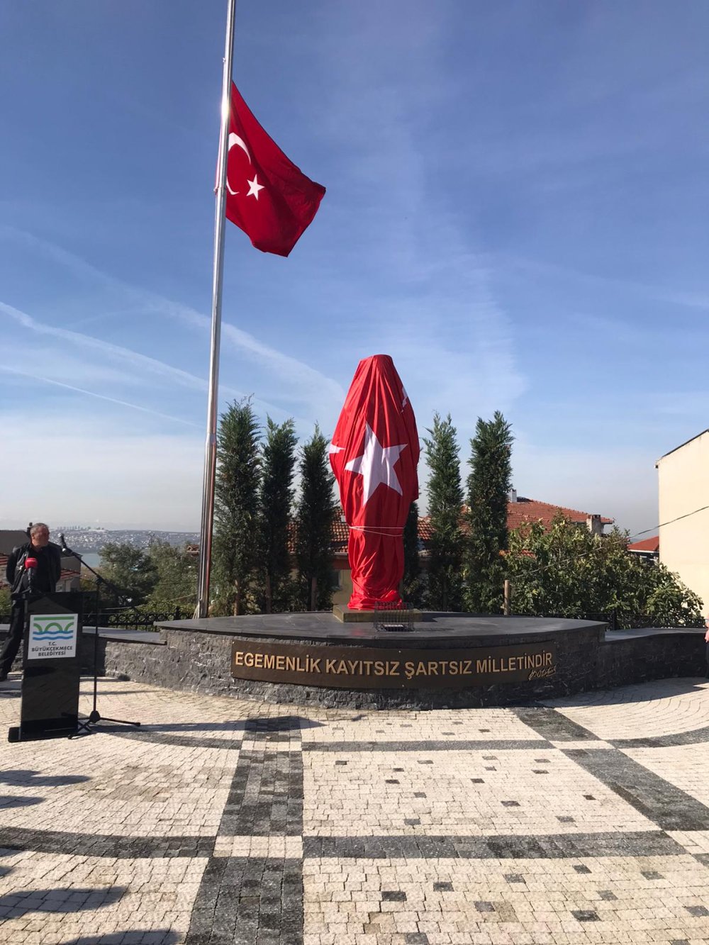 Büyükçekmece’de 'Çakmaklı Atatürk Anıtı' açıldı
