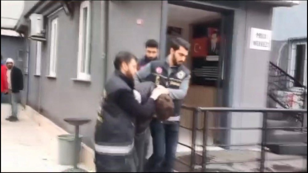 Ümraniye'de polise çarpan sürücü yakalandı