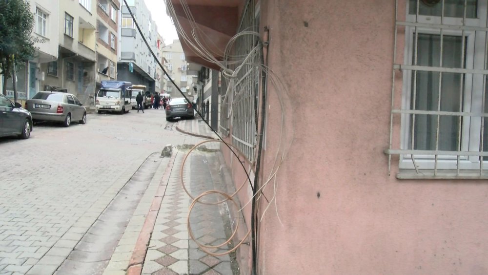 Hırsızlar internet kablolarına dadandı