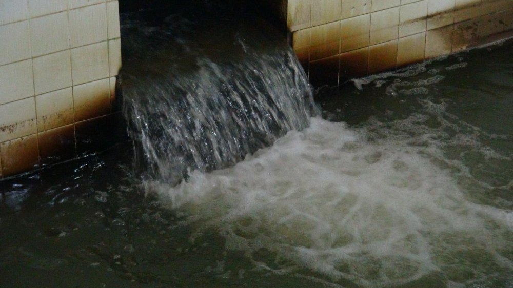 İçme suyuna sabotaj iddiası: Bidonlarla kuyruk oluştu, kentin yüzde 10'una su verilemiyor