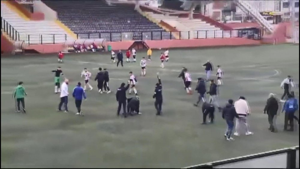 Avcılar'daki futbol maçı kavgasını polis güçlükle ayırdı