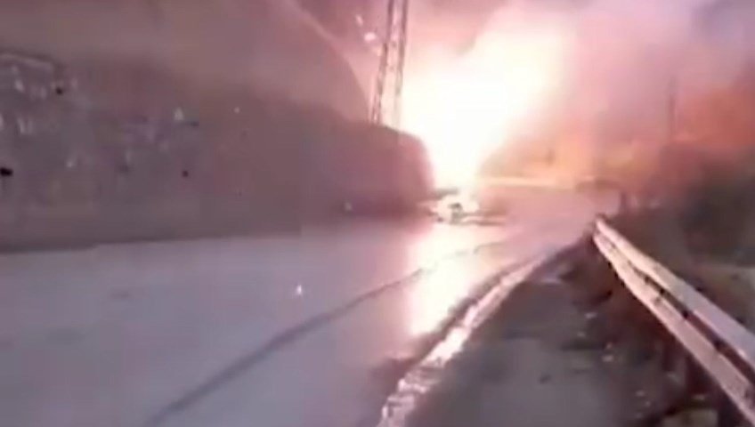 Trafoda korkunç patlama kamerada: Kısa süreli tedirginliğe yol açtı