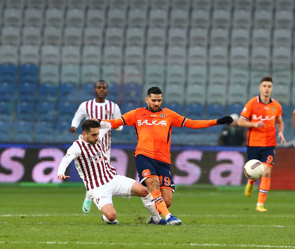 Başakşehir, Hatayspor'u tek golle geçti