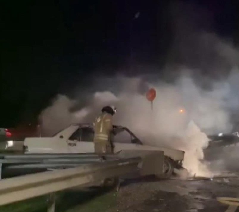 Silivri'de seyir halindeki otomobilde yangın çıktı