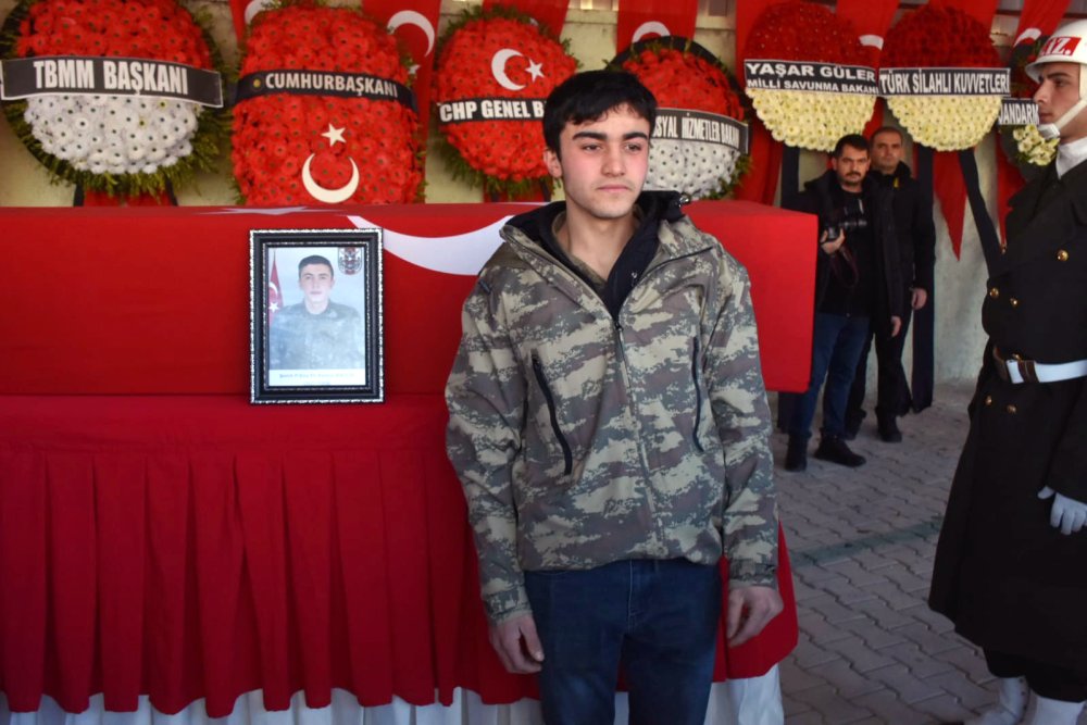 Şehit Batur'un kardeşi: "Ağlamayacağım, dik duracağım"