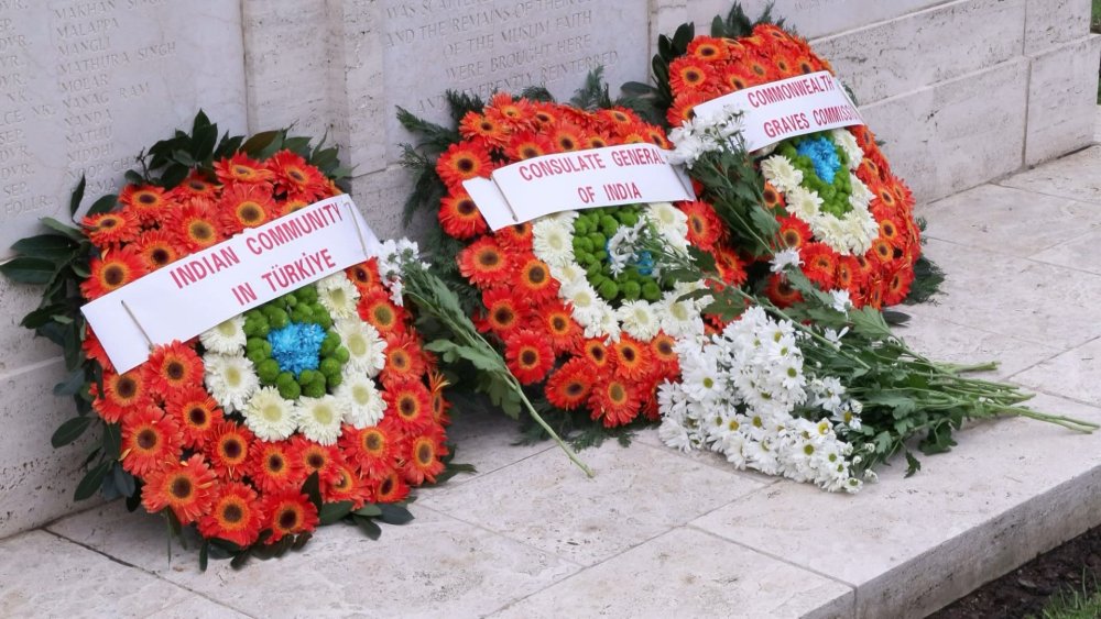 Savaşta hayatını kaybeden Hint askerleri İstanbul'da anıldı