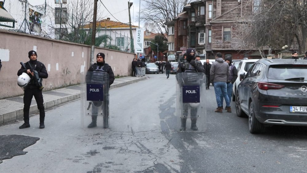 İstanbul Valisi Davut Gül: Bu menfur saldırıyı şiddetle kınıyoruz