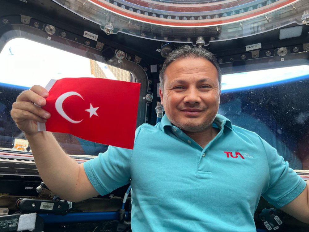 Alper Gezeravcı: Ülkemize dönmeyi sabırsızlıkla bekliyorum