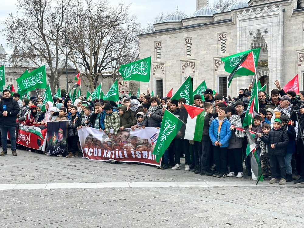 Gazze Dayanışma Platformu Fatih'te yürüyüş düzenledi