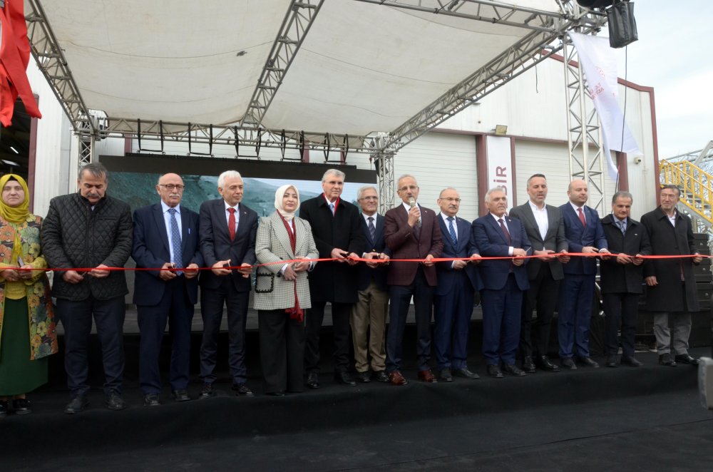 Uraloğlu: Ankara-İstanbul Hızlı Tren Hattı'nın ön proje çalışmalarını tamamladık