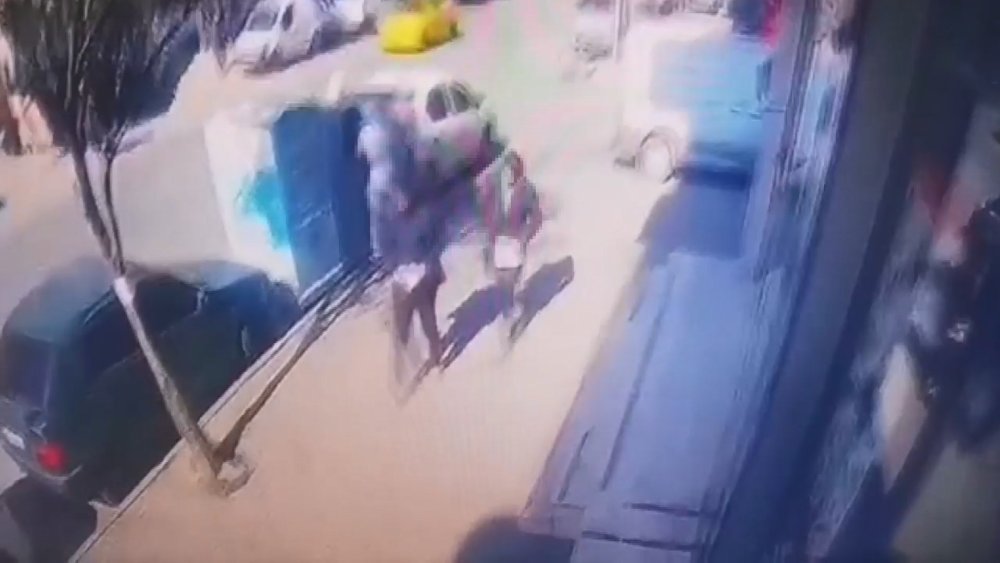 Camide hırsızlık: İmamının ceketinden cüzdanını çaldılar