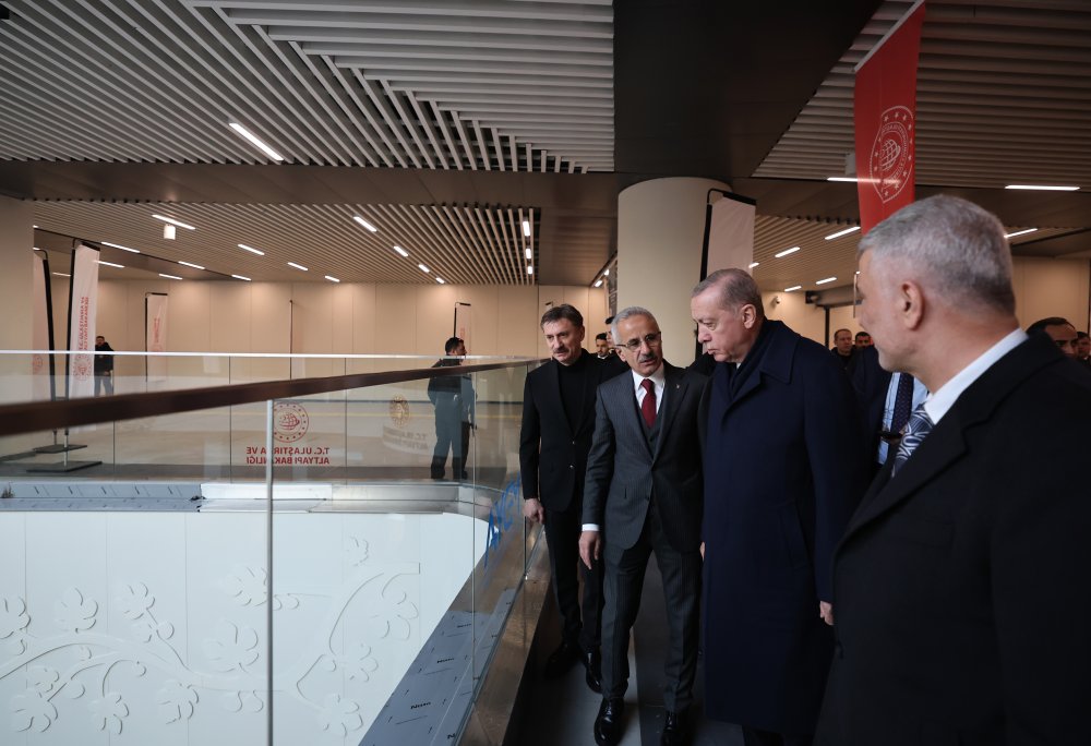 Erdoğan: 5 yılda Büyükşehir Belediyesi acaba kaç metro hattı yaptı?