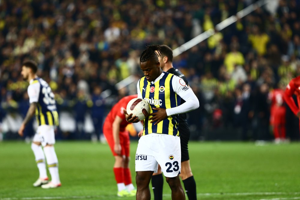 Fenerbahçe - Pendikspor maçında 4-1'lik galibiyet elde etti