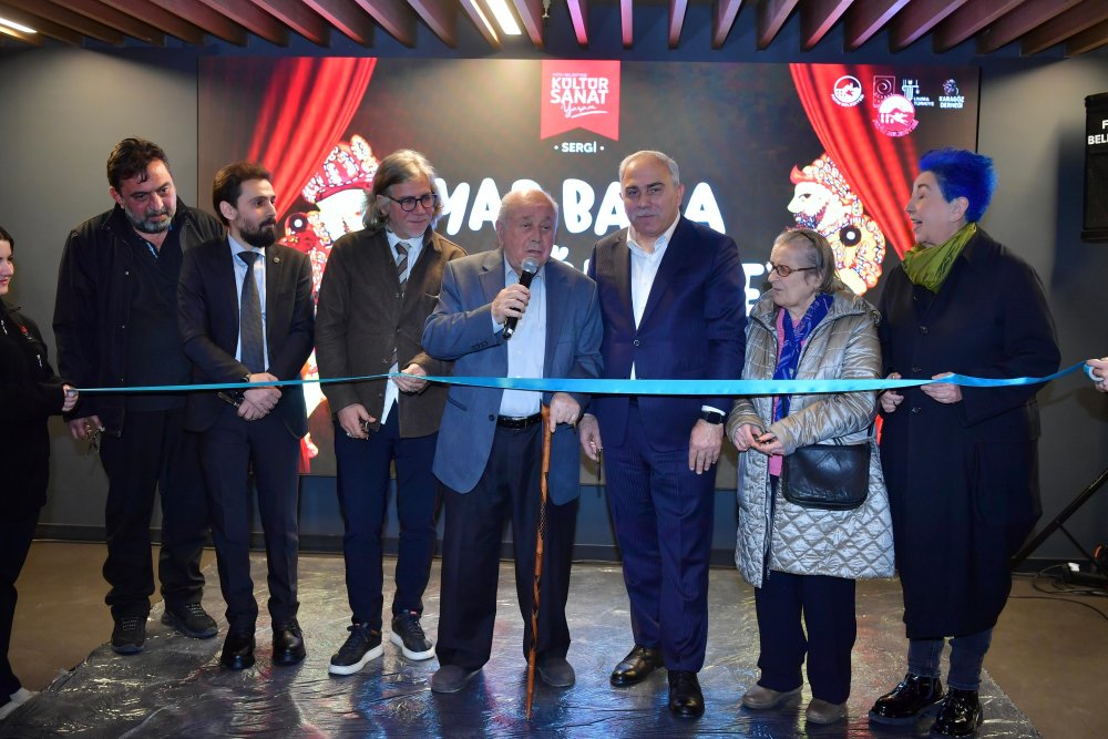 Fatih’te Karagöz sergisi açıldı