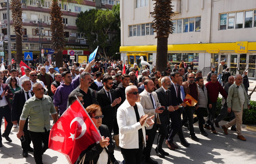 Belediye Başkan adayına yapılan saldırıya tepki yürüyüşü düzenlendi