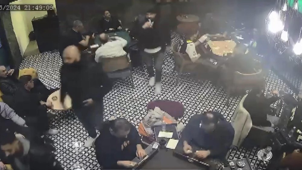 Kafede bir kişinin öldüğü çatışmanın görüntüleri ortaya çıktı