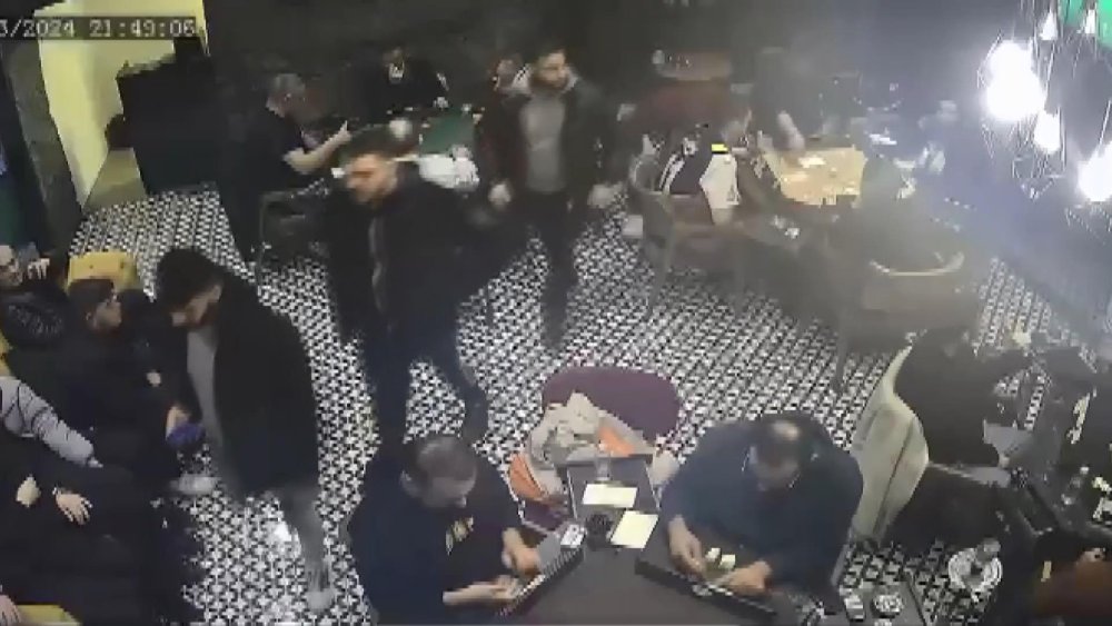 Kafede bir kişinin öldüğü çatışmanın görüntüleri ortaya çıktı