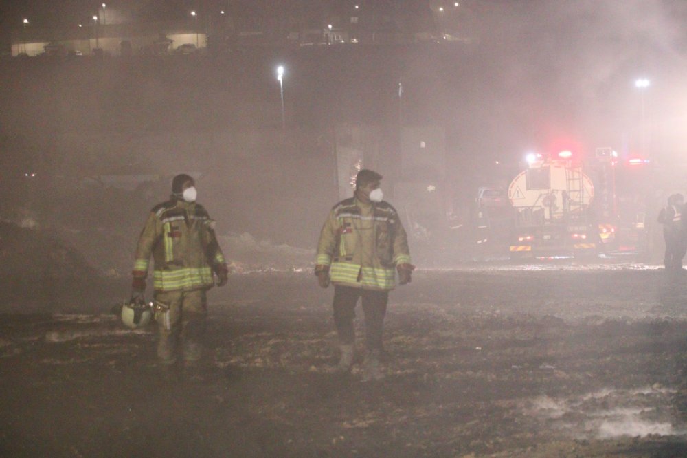 Hurdacılar sitesinde yangın 16 saat sonra kontrol altına alındı