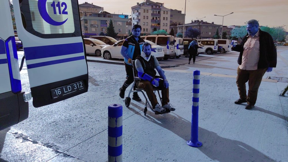 Bursa'da motosiklet sürücüsü yayaya çarptı
