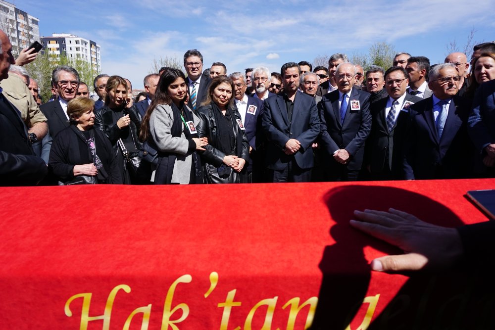 CHP İl Başkanının oğlu son yolculuğuna uğurlandı: Cenazeye Kemal Kılıçdaroğlu da katıldı