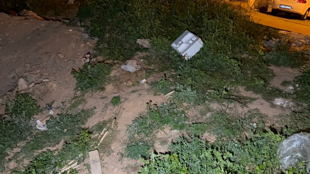 İstanbul'da boş arazide bebek cesedi bulundu: Anne-baba gözaltına alındı