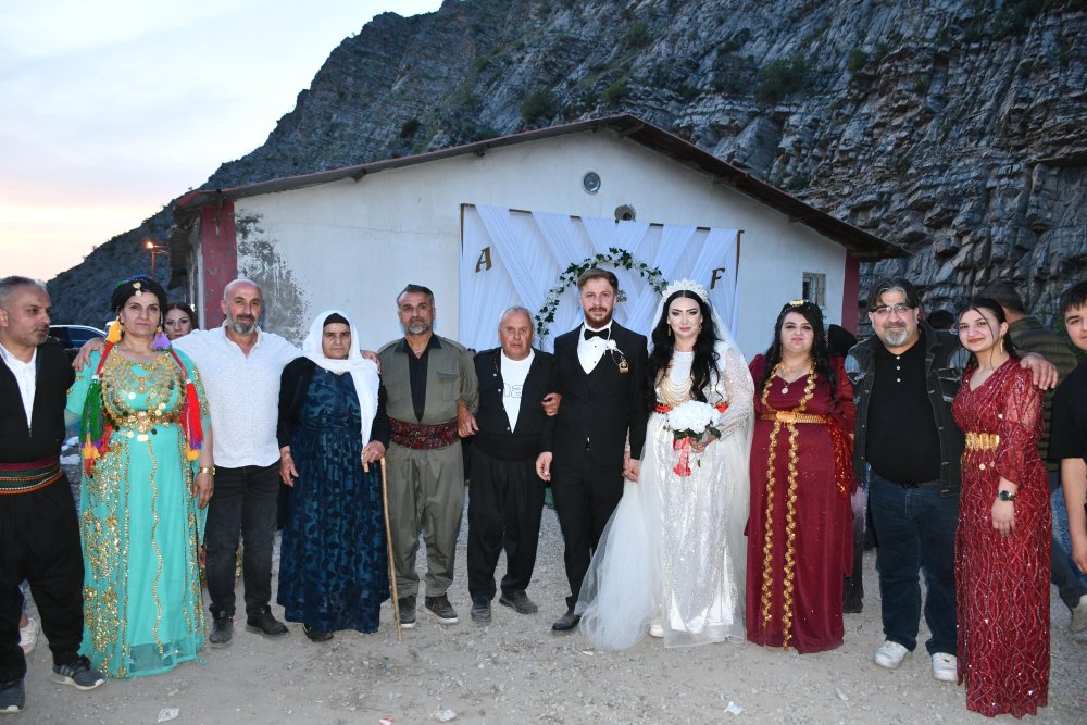 Ukraynalı Aurika’ya 2 gün 2 gece düğün: 1 milyonluk takı ve para