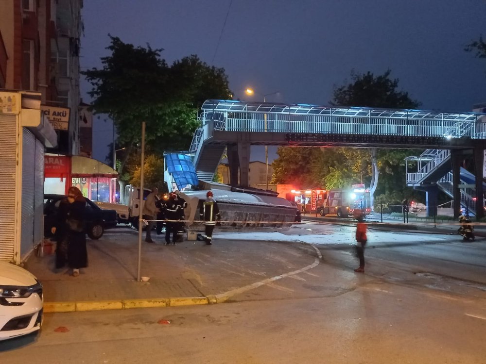 Kocaeli'de kaza sonrası patlama riski: Kara yolu ulaşıma kapatıldı, evler tahliye edildi