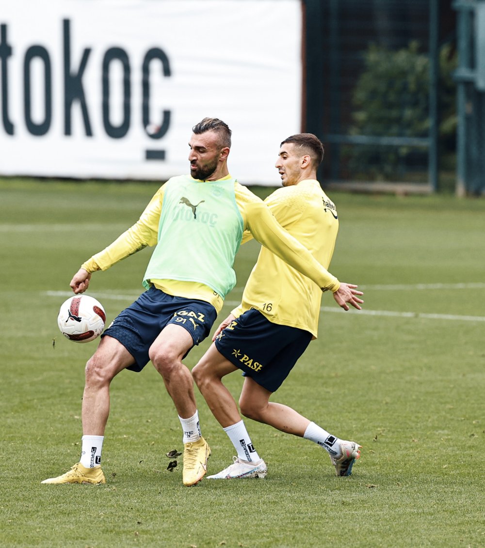 Fenerbahçe'de Konyaspor maçı hazırlıkları sürüyor