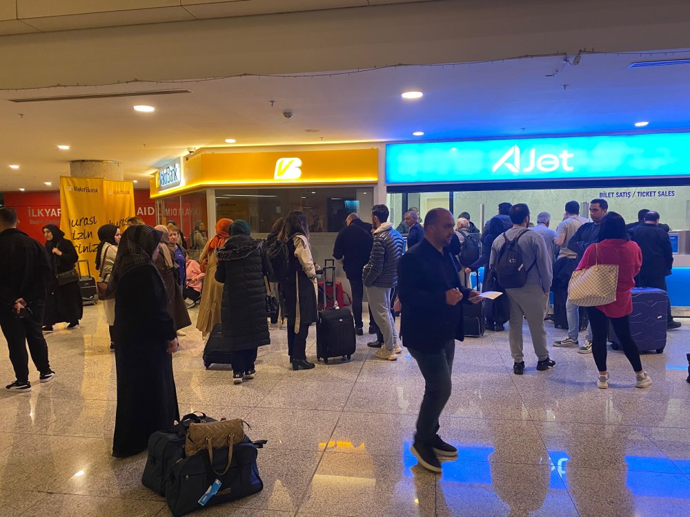Ankara- Erzincan uçağında bomba alarmı: Yolcular tahliye edildi