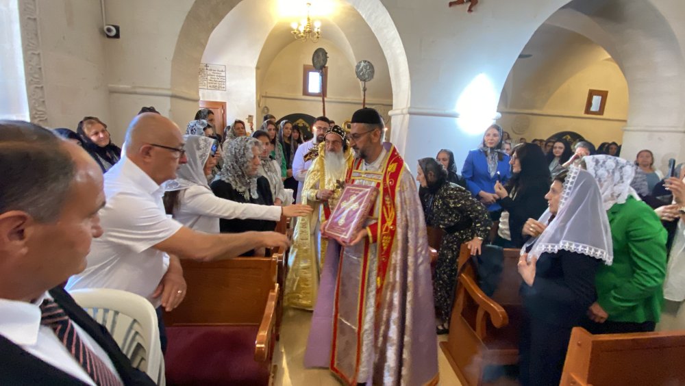 Mardin'de Süryaniler bir araya gelerek Paskalya Bayramı'nı kutladı