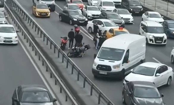 İstanbul'da motosikletli polis ekibi kaza yaptı: 2 polis yaralı