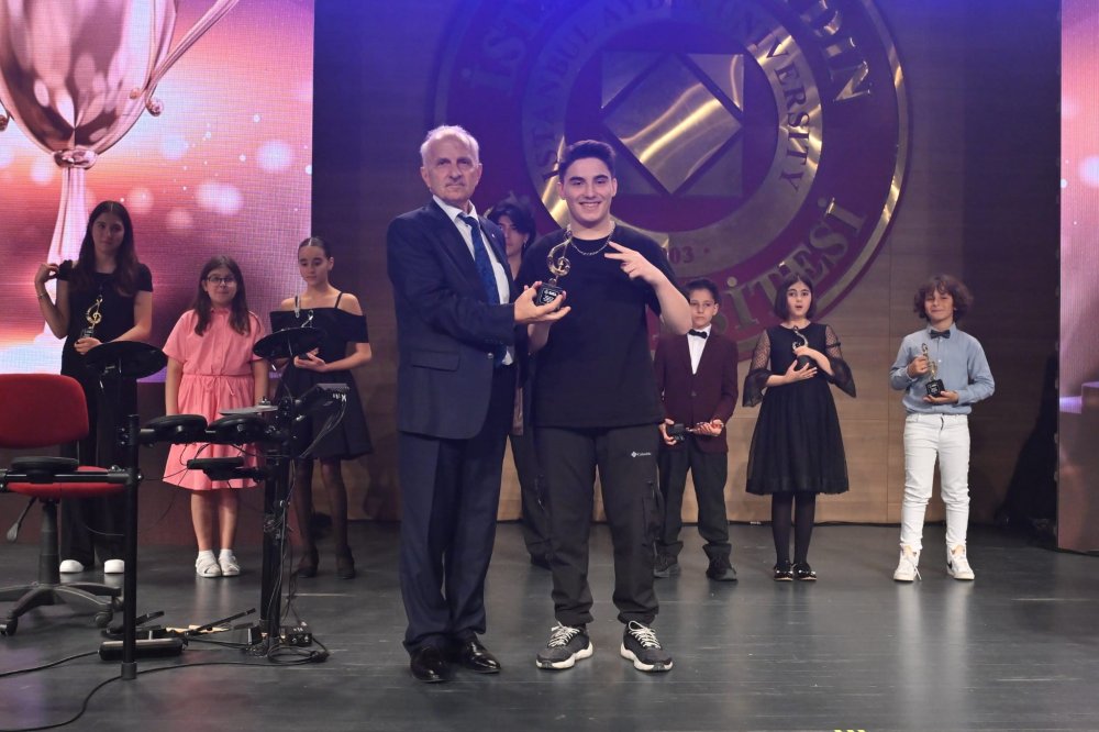Kültür ve müzik yarışması Gelecek Sahne'nin kazananı belli oldu