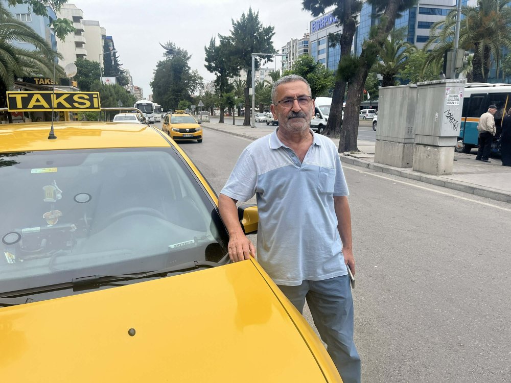 Kaldırım taşıyla saldırıya uğrayan taksiciden yeni karar: 'Başka arkadaşlar yaşadıklarımı yaşamasın'